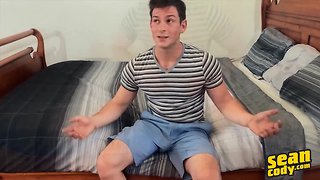 Quarantine Solo: Horny Stud Rides to a Powerful Climax