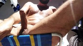 Pelad&atilde_o tomando sol de pau duro na quarentena