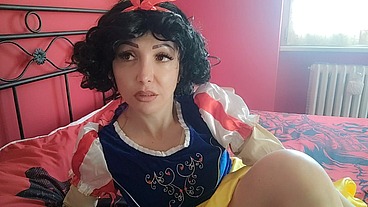 ChantalChannel as burping hot Snowhite disney princess