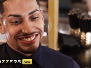 BRAZZERS - Yorgelis Carrillo Oils Up In The VIP For Leo Santos And Delivers The Screw Of His Fantasies