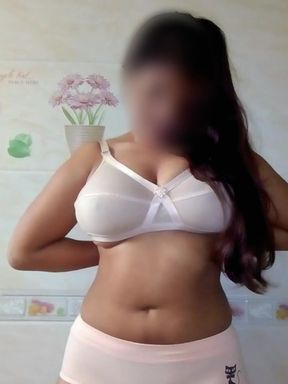 Desi Big Boobs Girl Changing Dress for Husband