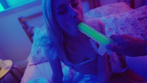 the photographer could not resist and fucked carolina sun with a dildo