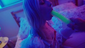 the photographer could not resist and fucked carolina sun with a dildo