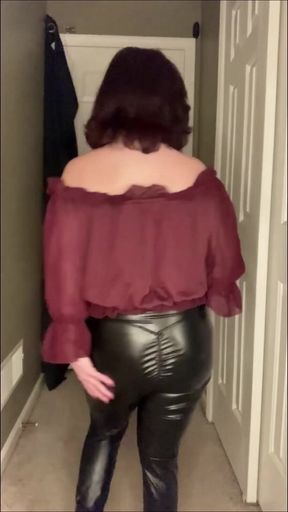 Elianna wants your cum