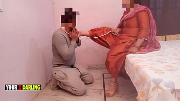 Punjabi Bhabhi ne bihari ko kutta bana diya aur khoob chudai karwayi