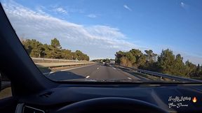 voici pour ce jour une video porno faite sur l autoroute. d humeur coquine, je ...