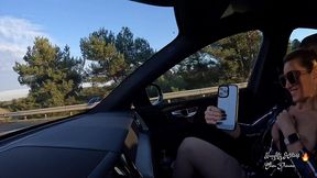 voici pour ce jour une video porno faite sur l autoroute. d humeur coquine, je ...