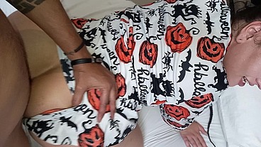 Meu padrasto sempre me oferece leitinho antes da hora de - Ed Junior