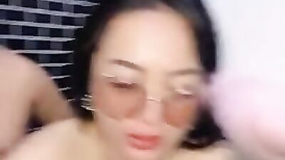 Mami Sarah Ngews Brondong