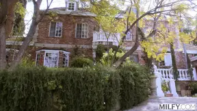 Cheating MILF Holly takes a deepthroat blowjob from a young stud