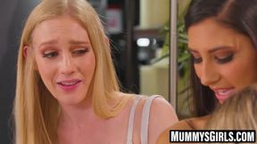 Gorgeous stepdaughter pleasured by stepmom’s expert tongue