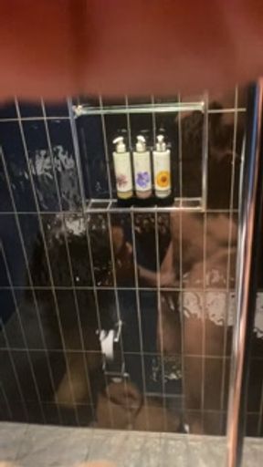 Thick milf gives toilet head