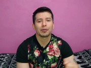 Activo maduro dotado de 21 cm se folla a escondidas a jovencito twink porque su mujer no le cumple