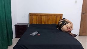 MATURE RELIGIOUS WOMAN EXPLORES AND TOUCHES HER SKIN IN A SEXY WAY, MASTURMATING HER DELICIOUS, INFERTILIZED AND PASSIONATE PUSSY