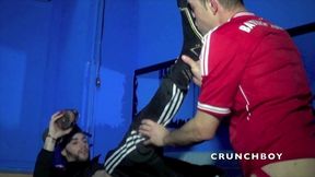 plan skets et sneaker en backroom