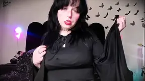 Amateur GF gives a deepthroat and rides cock in a witch-themed scene