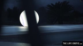 ”Splendid chick Lorena B masturbates in the shower”