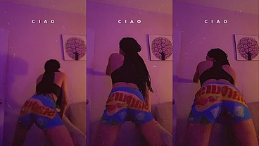 Sexy hot ts girl bouncing her jiggly ass