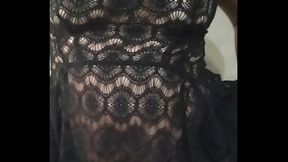 En vestido transparente