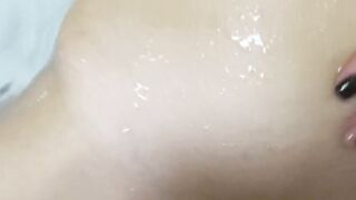BATH TUB TIME COLLEGE EIGHTEEN BLOWS AND FUCKING REAL ORGASM HAVE
