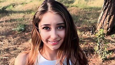 A WALK IN THE PARK ENDED IN SEX WITH A STRANGER - She Thought She Was Lost And Got Fucked