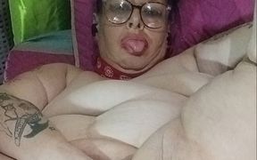 Redfaced Cumming Got Her Body Humming