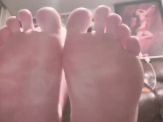 POV: tattooed amateur big beautiful woman foot fetish