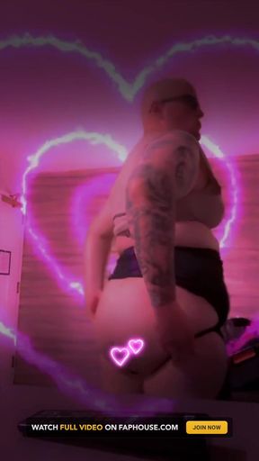 Perfect Preop TS Riding Monster Cock