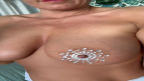 est ce que vous aimez mes bijoux de poitrine ?