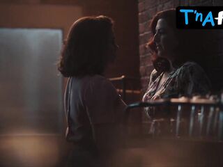 Abbi Jacobson Lesbian Scene in A League Of Their Own