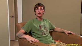 Tattoo Punk Sweaty Dick Cougar Fighter Jerks off Penis Liquid!