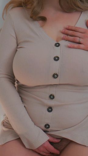 Chubby MILF Masturbates Standing up