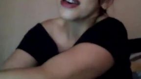 anal y vaginal senorita artista sacia su sed insoportable con un consolador .
