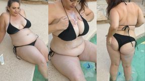 Poolside Curves