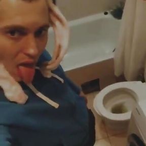 Toilet Slave Licked the Toilet