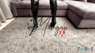 Cô nàng lẳng lơ ngực khủng bị đâm mạnh vào mông