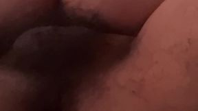 Mi culo la siente más adentro con los sentones