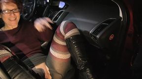 Popp Sylvie gets her kitty fucked in public by a stranger