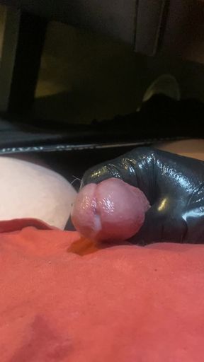 A quick lil rub and tug