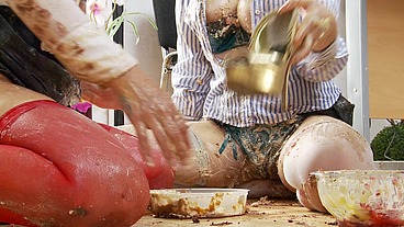 Lesbians Mai Bailey And Eva May Fucking With Food