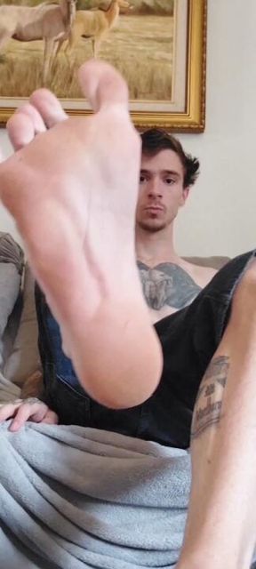 Showing my feet, hairy pits and pubes