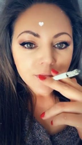 Watch me smoke @kallykat3
