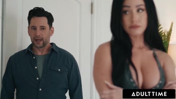 Jennifer White's Raunchy Ride with DILF Tommy Pistol