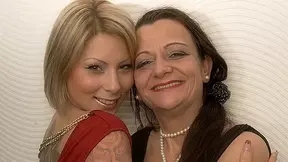 Two Hot Old And Legal-age Lesbians Eat Each Other's Pussies - MatureNL