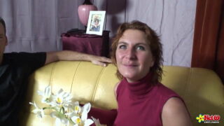 Cowgirl, vingeren, orgasme, squirten &#8211; MILF hoer met kleine tieten anaal geneukt tot anale orgasme