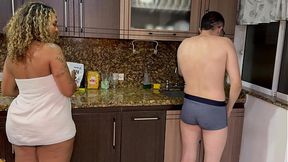 Stunning Latina MILF rides huge manhood in amateur blowbang