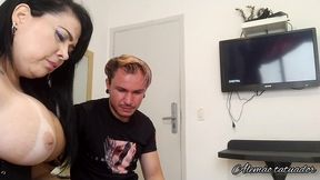 soraya carioca faz tatuagem e paga com o cuvisa