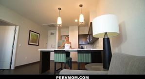 Stepson Devours Latina Stepmom Pussy While She Folds Laundry Gush