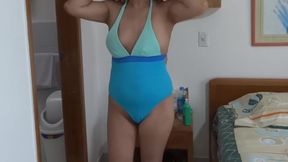 Hairy Latina shows off her big ass before going to the beach