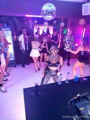 Hot Anittaa'S Sultry Passion Ignites With Massive Intimate Heat - Must See